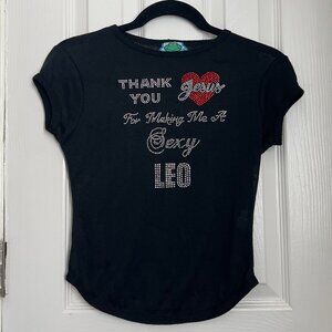 NWOT OMIGHTY Leo Baby Tee - M